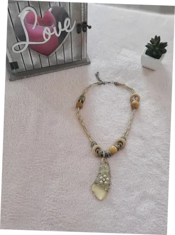 Collier fantaisie doré & argenté – style élégant