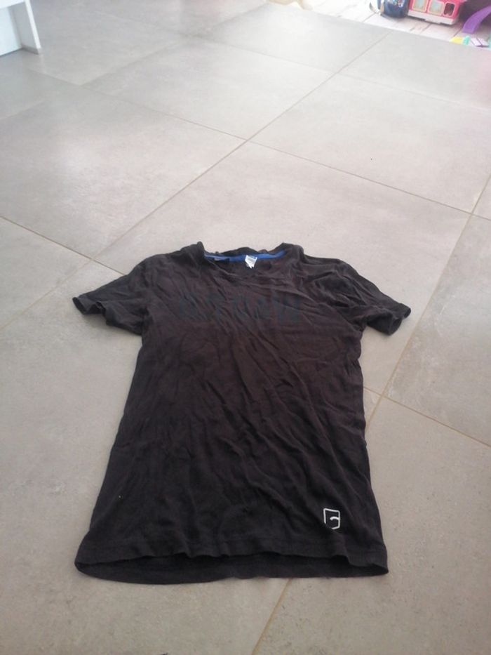 Tee shirt