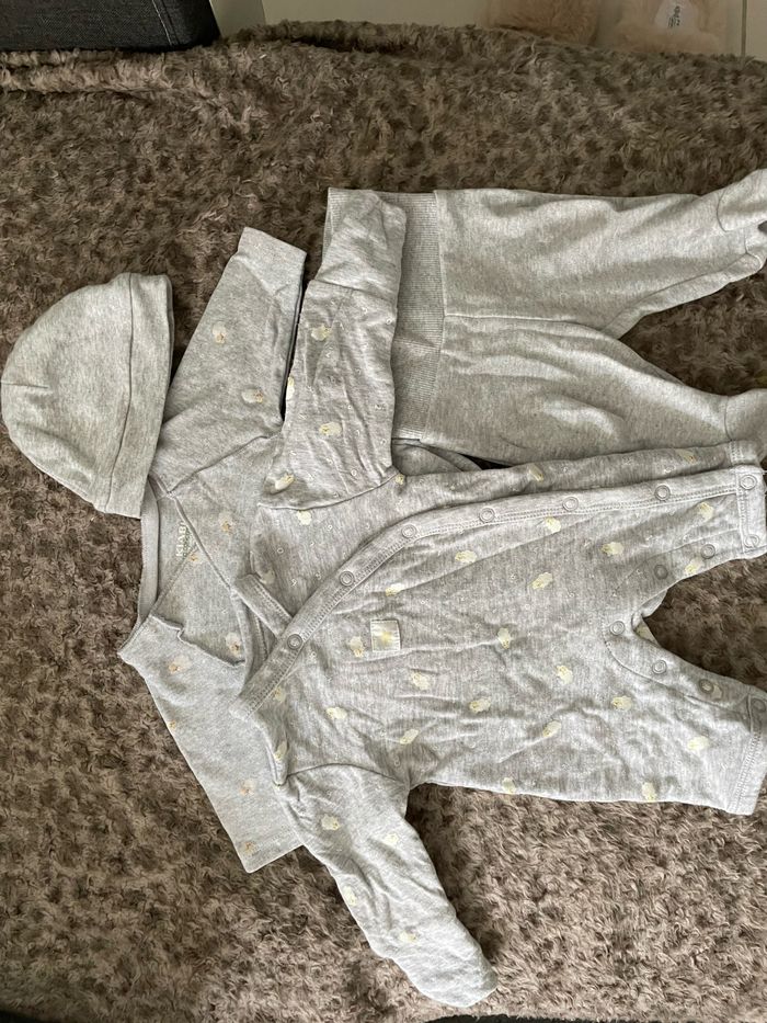 Lot vêtement naissance - photo numéro 5