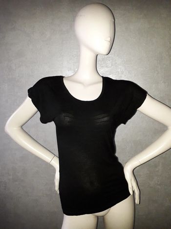 tee shirt noir jennyfer taille 36/38