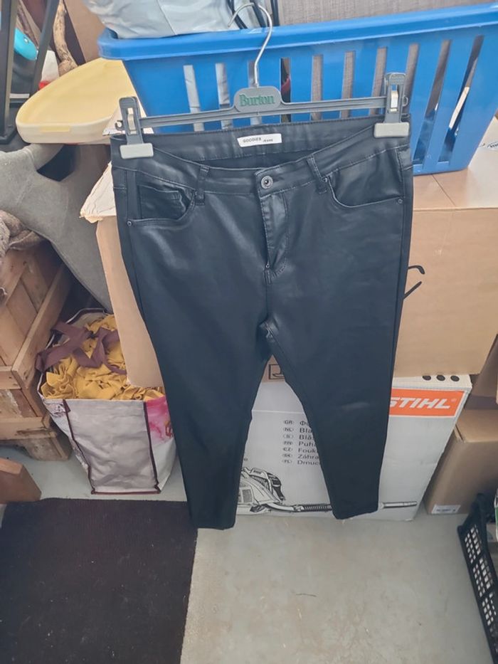 Pantalon huilé noir