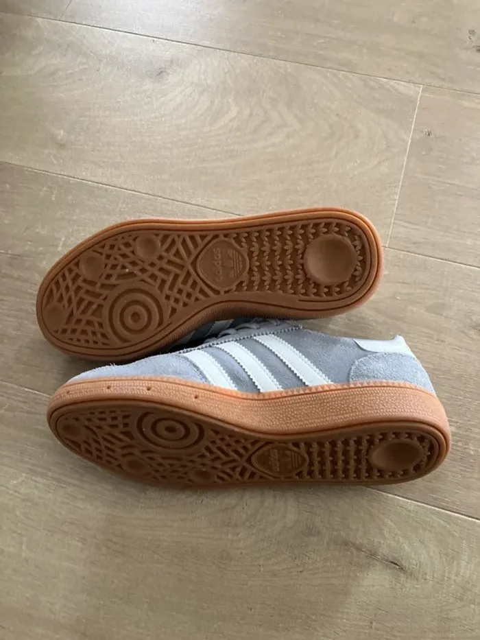 Baskets adidas Spezial grise taille 35,5 - photo numéro 2