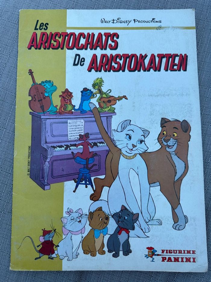 Album vignettes Panini grand format complet ancien Walt Disney Les Aristochats chats autocollants