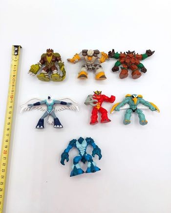 Lot de 7 figurines Gormiti Giochi Preziosi 2007, une sans date - collection Gormitis