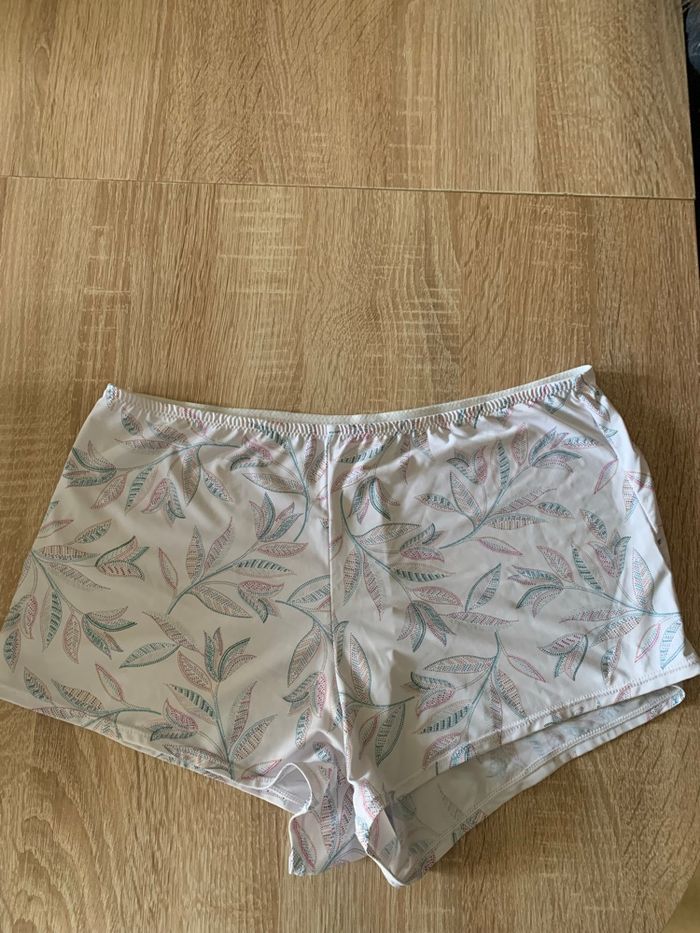 Short de nuit polyamide taille 38/40