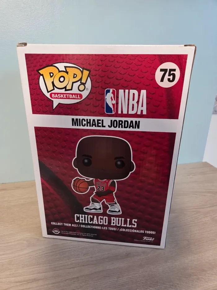 Figurine Funko Pop NBA Michael Jordan XL - photo numéro 3