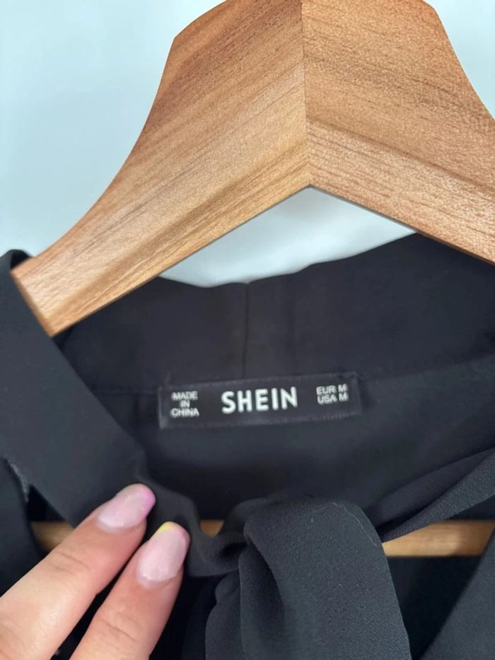 Blouse noire transparente avec dentelle - photo numéro 2