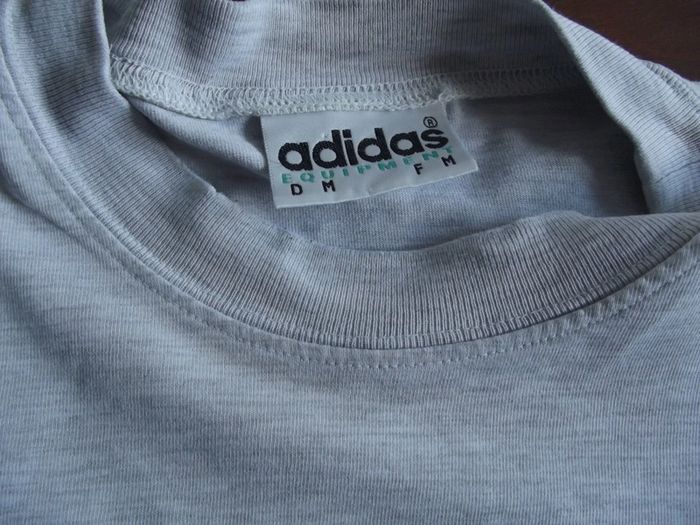 T-shirt Adidas vintage Taille M - photo numéro 7