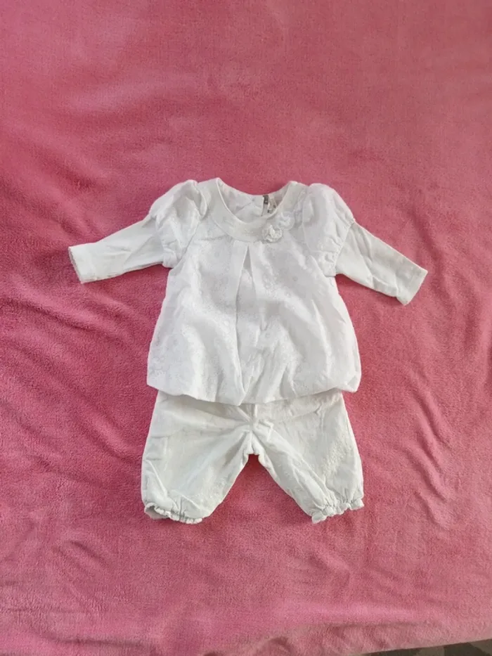 Ensemble blouse pantalon blanc