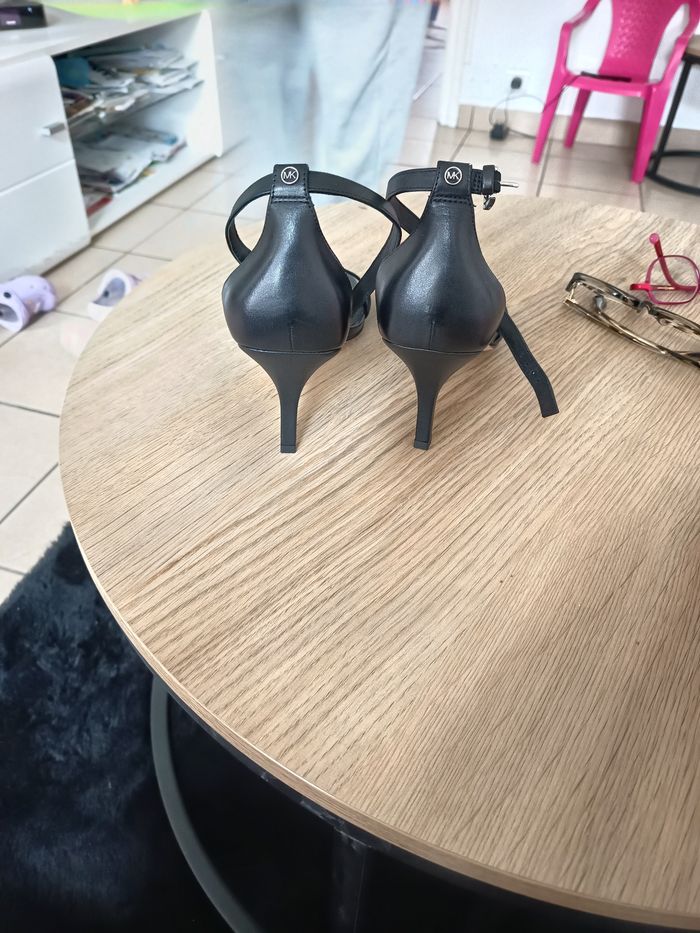 Chaussures Mickael kors - photo numéro 3