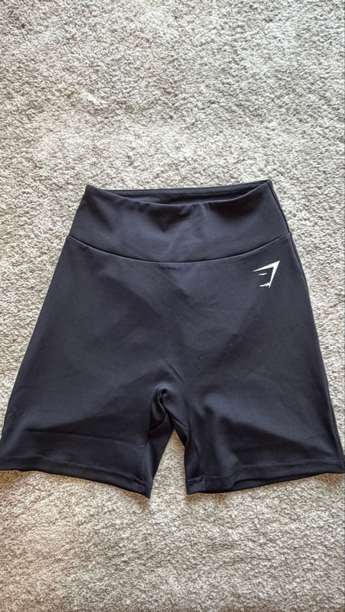 Gymshark Power Tight Shorts Noir Femme – Taille S Body Fit – Short Sport Fitness Musculation – Neuf