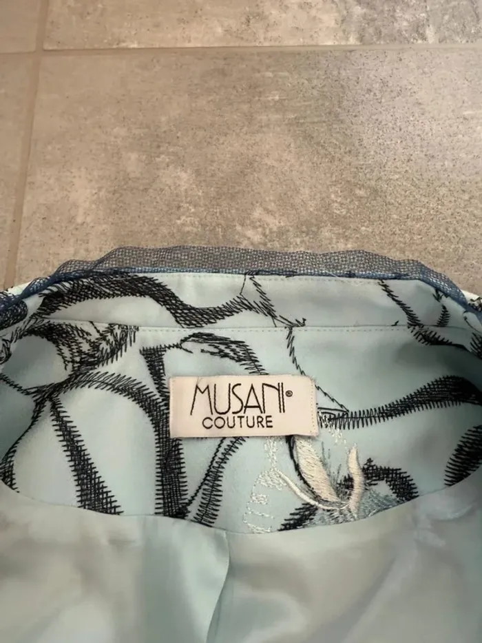 Magnifique veste blazer Musani couture bleue taille 38 neuve avec étiquette - photo numéro 7