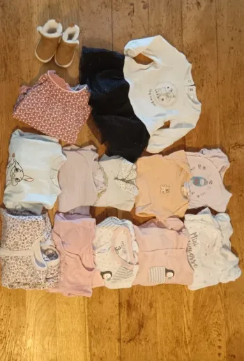 Lot vêtements fille 3 mois