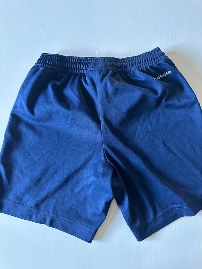 Short de foot Adidas bleu Taille 7/8 ans - photo numéro 4