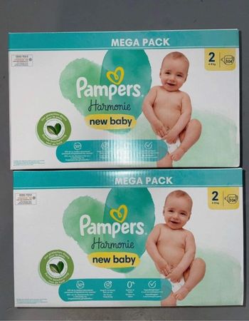 deux cartons pampers harmonie taille 2
