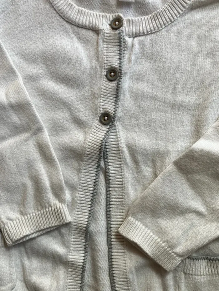 Lot vêtements été jupe/haut a bretelles + gilet 3 ans Vertbaudet - photo numéro 12