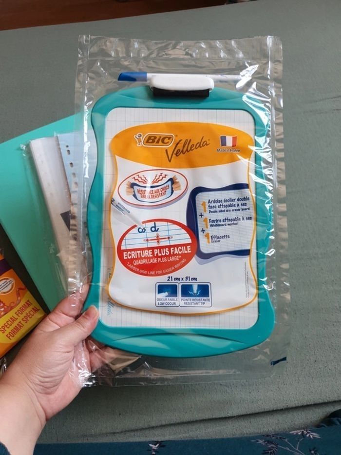 Lot de fournitures scolaires neuf - photo numéro 10