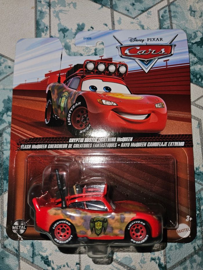 Voiture cars Mattel neuve