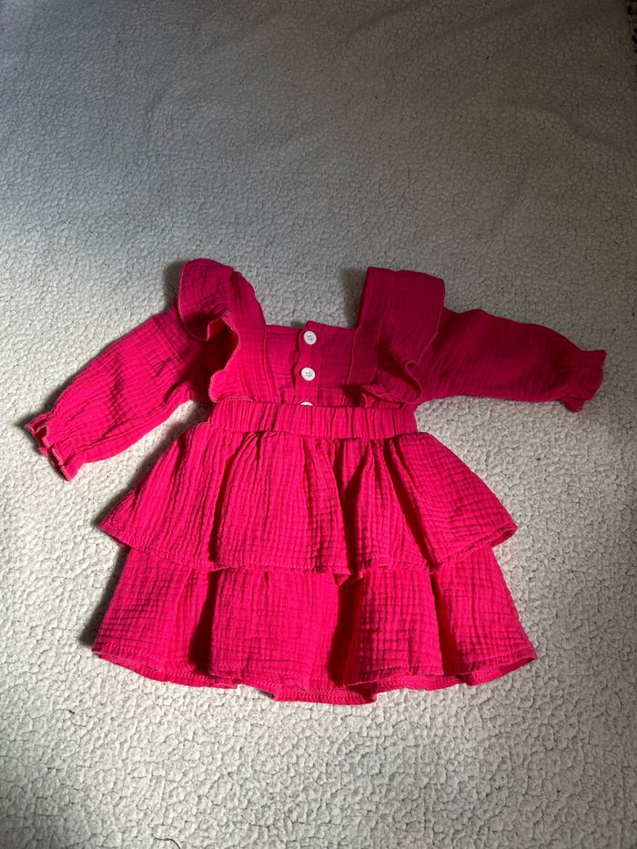 Robe 1-3 mois - photo numéro 3
