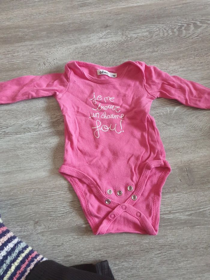 Lot body 6mois - photo numéro 3