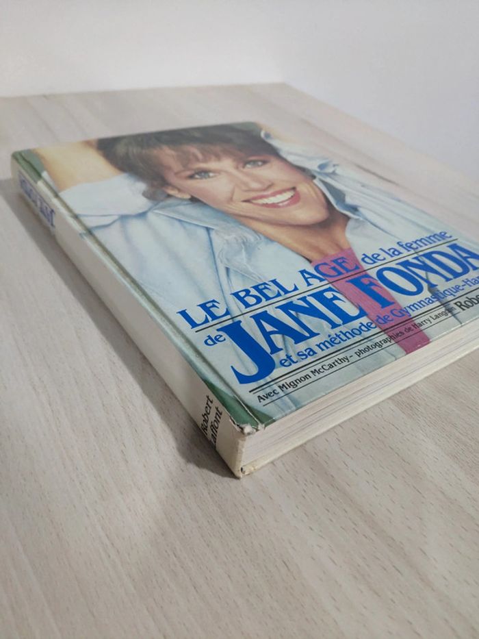Livre le bel âge de la femme de Jane Fonda et sa méthode de gymnastique harmonie - photo numéro 2