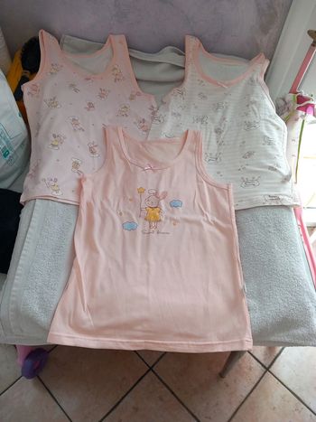 🚼 3 Tee-shirts Neuf coton elasthan 8/10 ans