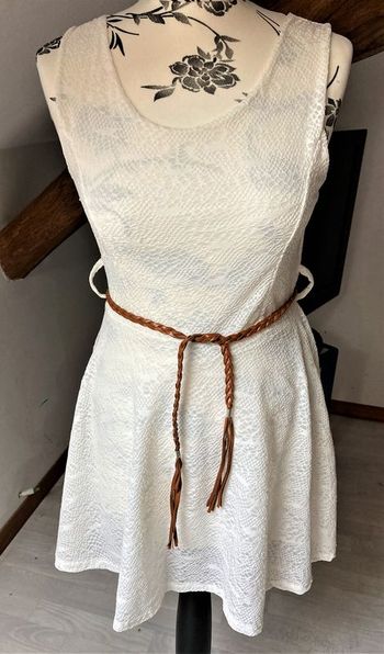 Robe patineuse brodée écru/crème taille 36/38