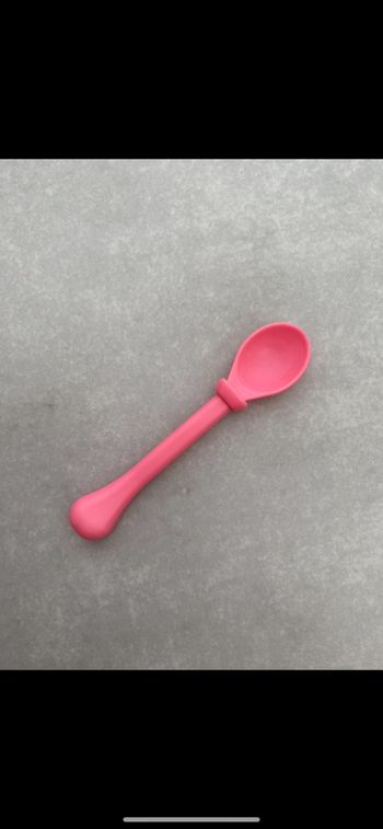 Petite cuillère rose dînette