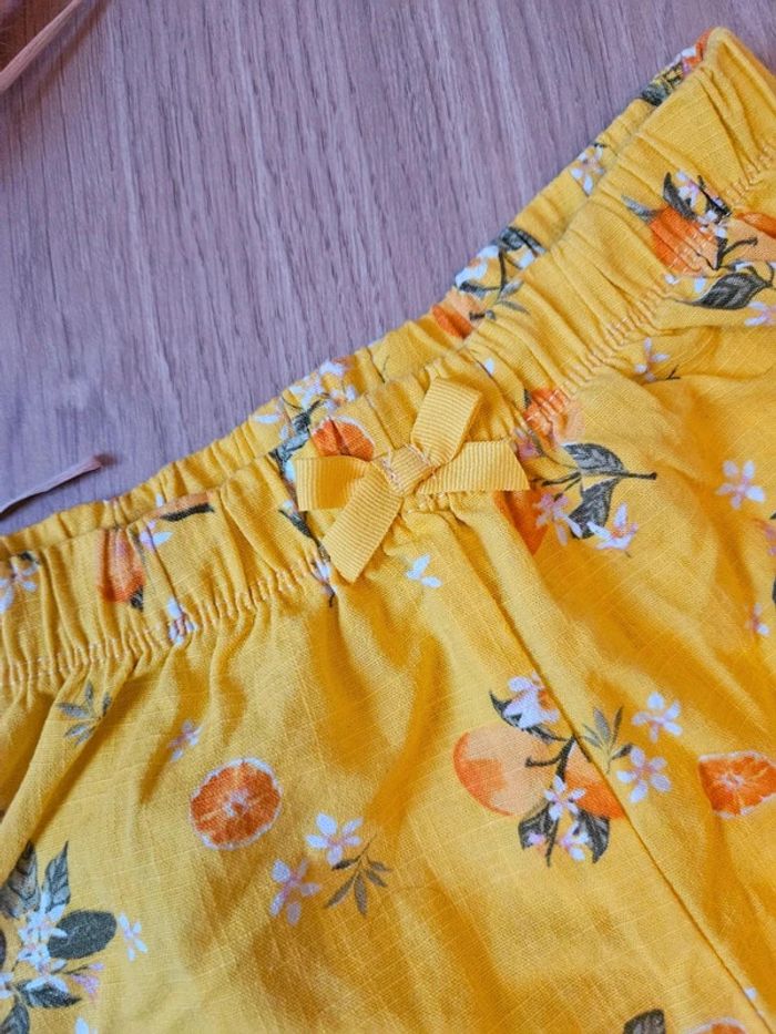 Short jaunes lc waikiki 4/5 ans - photo numéro 2
