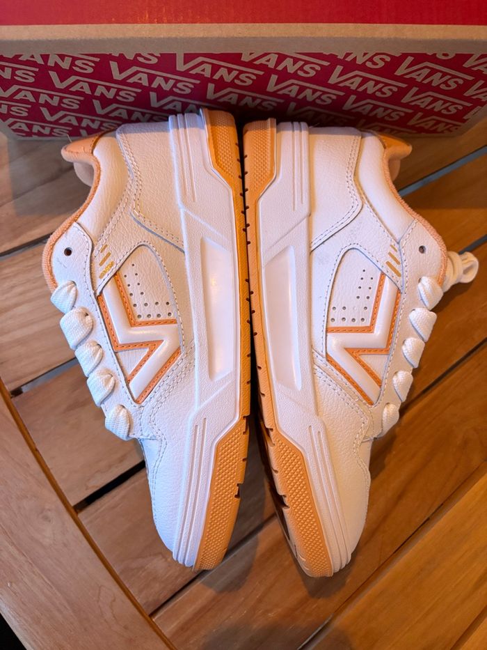 Vans Upland Vintage - Taille 37 - Neuves avec étiquette - photo numéro 2