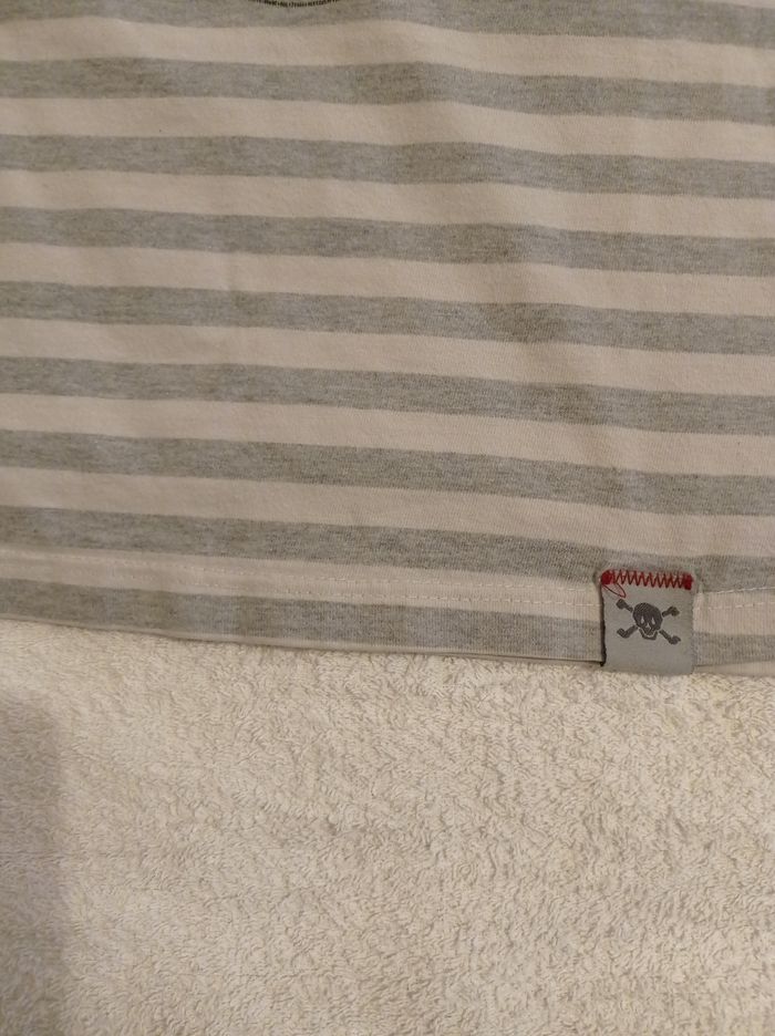 Tu le blanc rayée gris pull manche longues taille 5 ans voir photos avec motifs devant - photo numéro 7