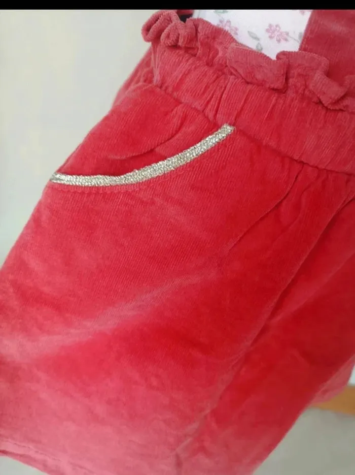Jupe Salopette en Velours Côtelé Rouge Neuve avec Étiquette tiquette- Tape à l'œil - Taille 18 Mois - photo numéro 2