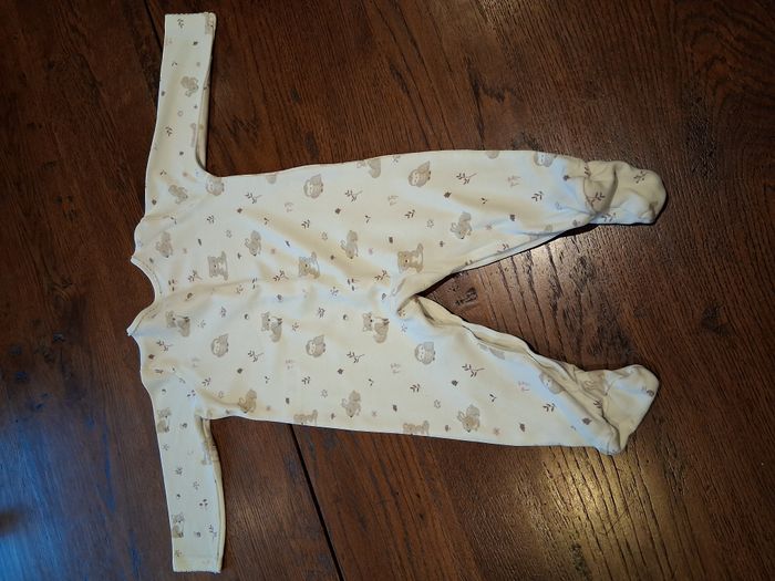 Lot de 3 pyjamas à manches longues et ouverture par devant de marque C&A - photo numéro 3