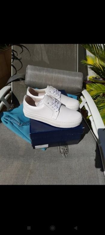 Baskets blanches en cuir t.39