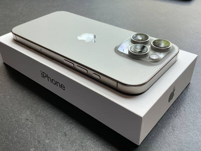 I P h o n e 16 pro Max - photo numéro 3