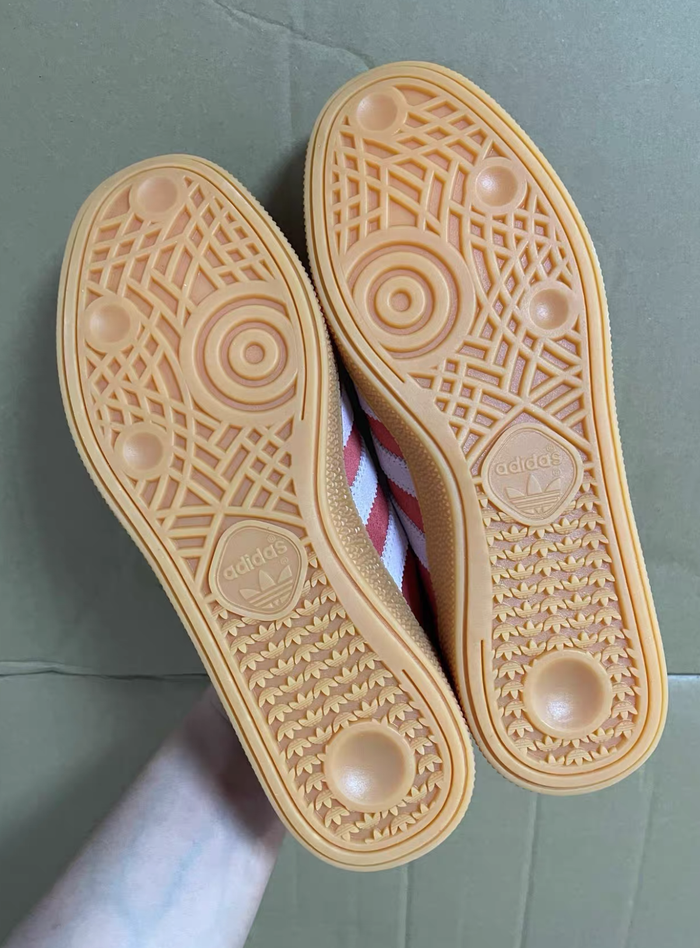 Adidas  HANDBALL SPEZIAL taille 38.5 - photo numéro 2