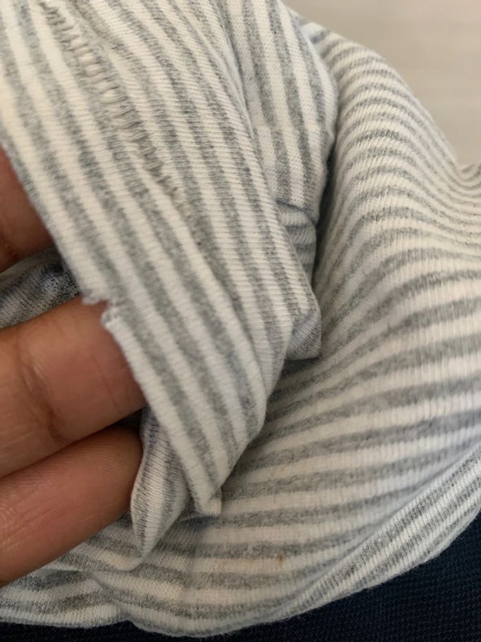 T-shirt 4 - photo numéro 3