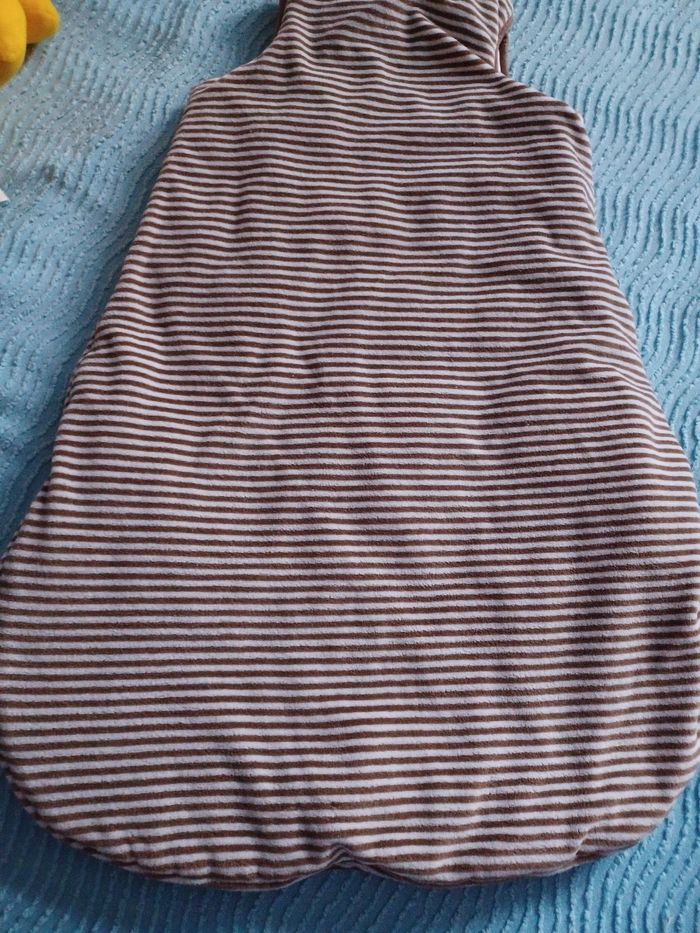 Gigoteuse Winny l'ourson avec peluche - photo numéro 4