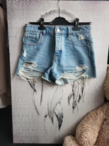 Short en jean destroy