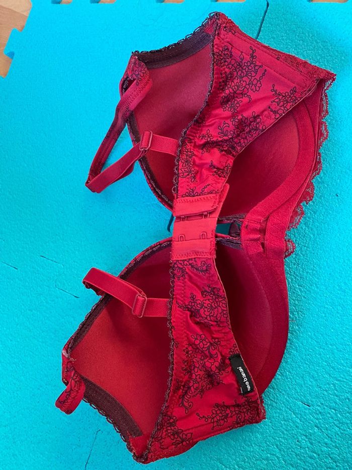 Soutien gorge rouge Bruno Banani 90 D - photo numéro 3