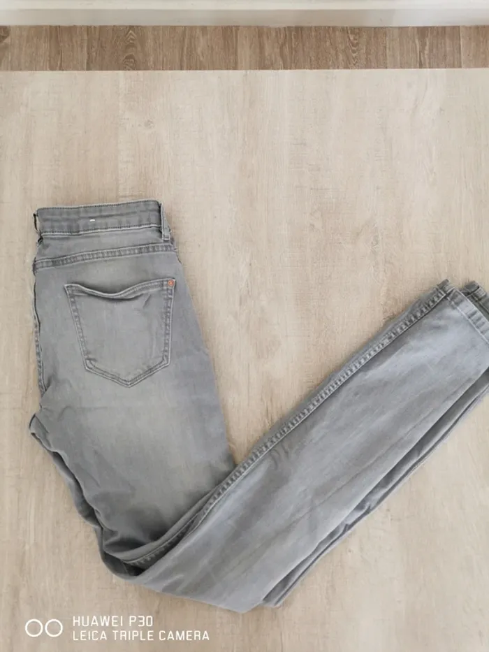 Pantalon skinny camaïeu gris