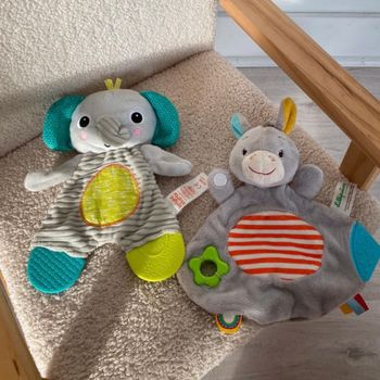 Lot de 2 peluches d’éveil