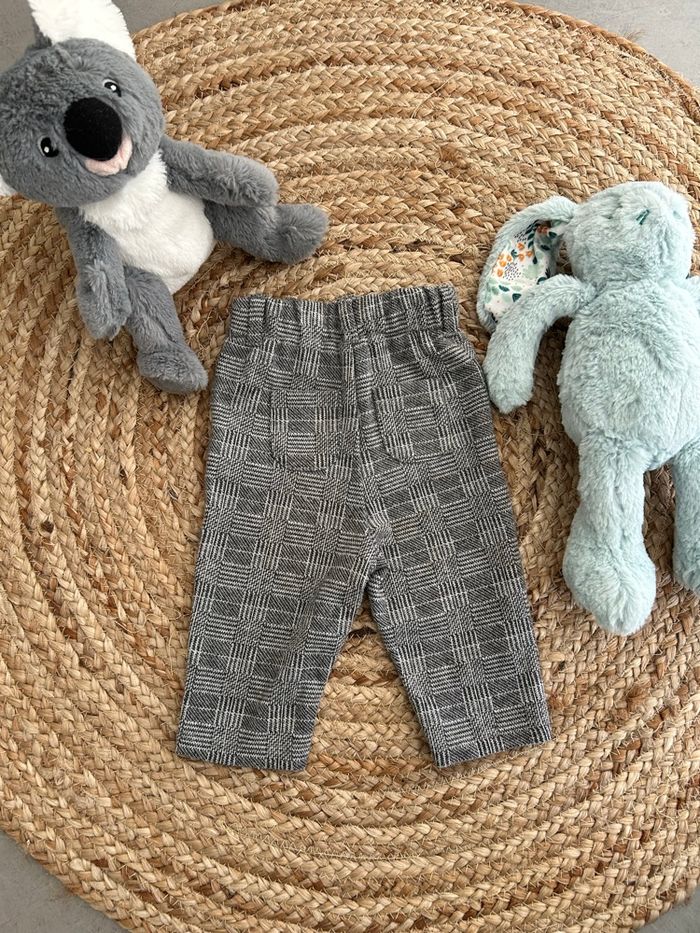 Pantalon à carreaux gris Kiabi taille 3 mois - photo numéro 2