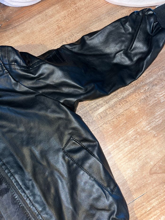 Veste simili cuir 3 ans - photo numéro 2