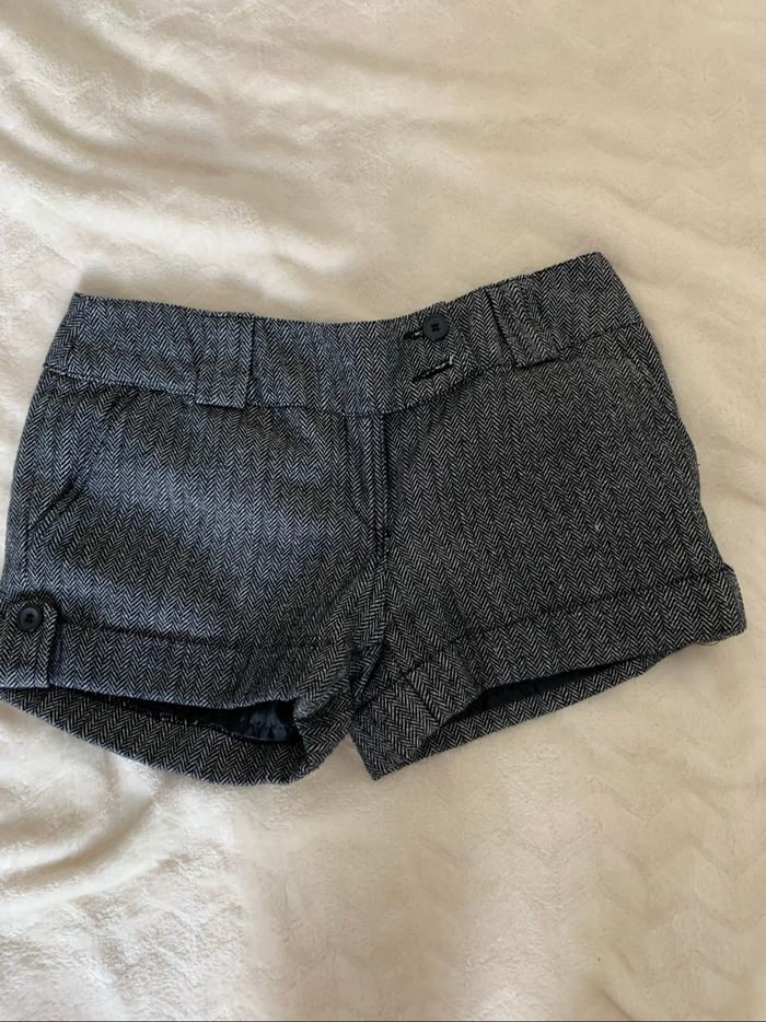 short gris