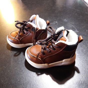 Bottines neuves avec fermeture