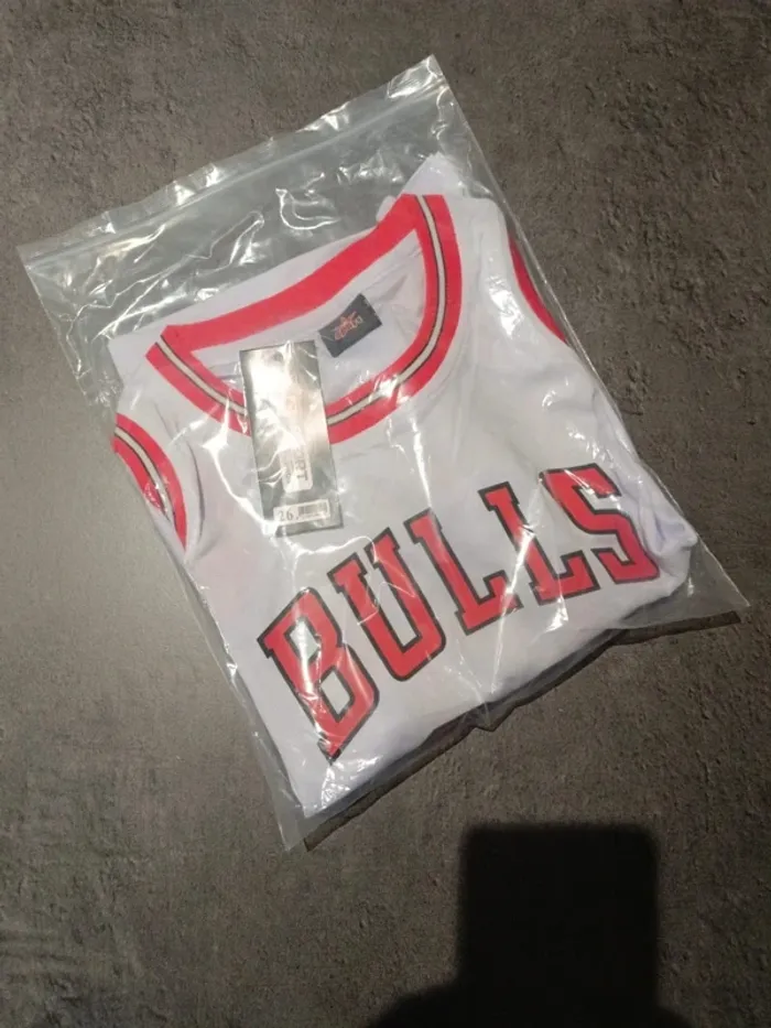 Tenue NBA Chicago Bulls Michael Jordan blanche. T.26 - photo numéro 4