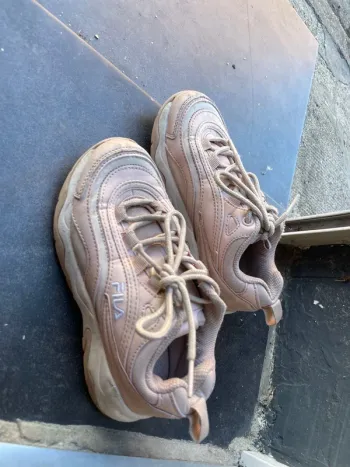 Basket fila taille 31