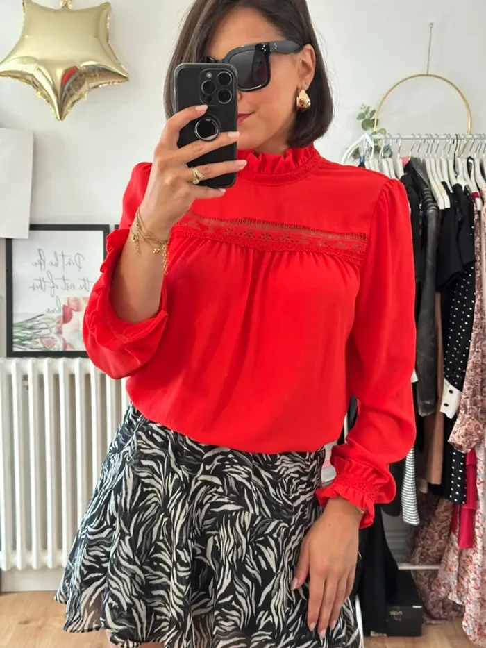 Blouse Claudie Pierlot rouge taille 38 - photo numéro 2