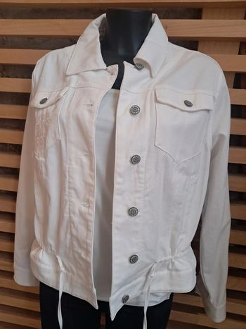 Md'M veste en jean blanc broderies T 44 neuve